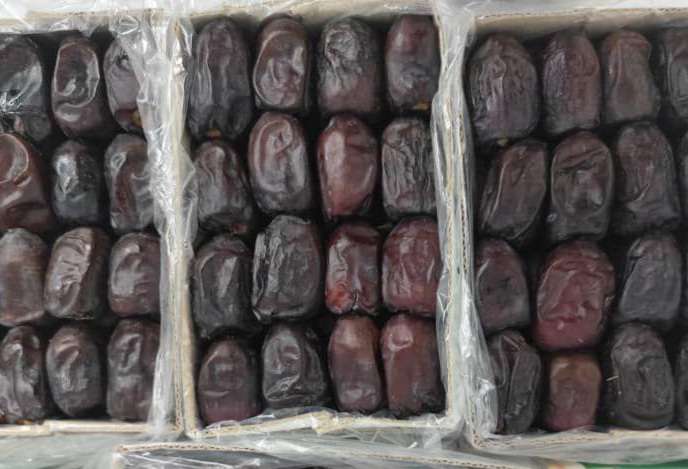 تصویر 1 از فروش‌ عمده خرما مضافتی‌ + قیمت‌ خرید مناسب‌