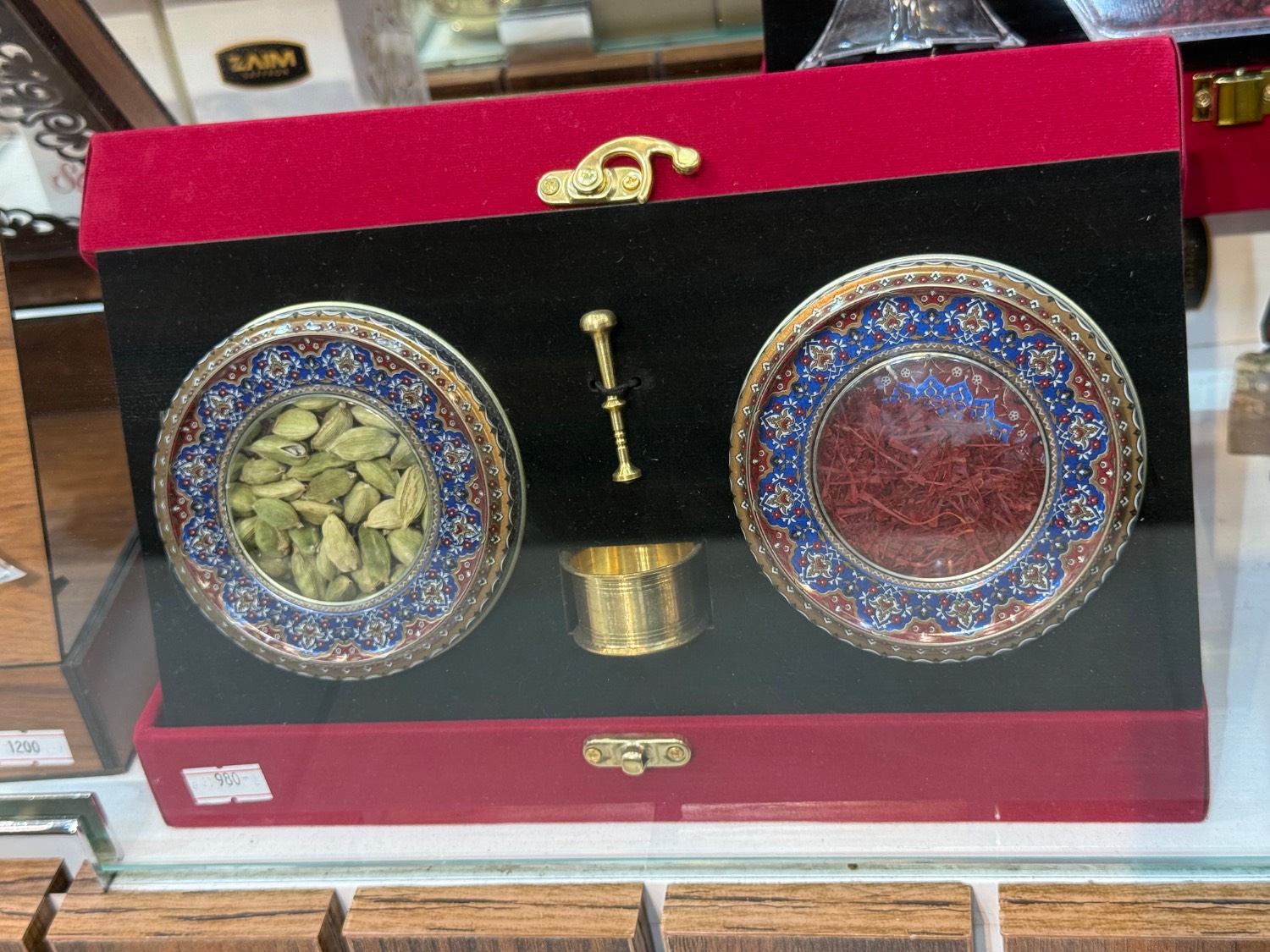 تصویر 2 از فروش زعفران سر گل قائنات  یک مثقالی + قیمت خرید به صرفه