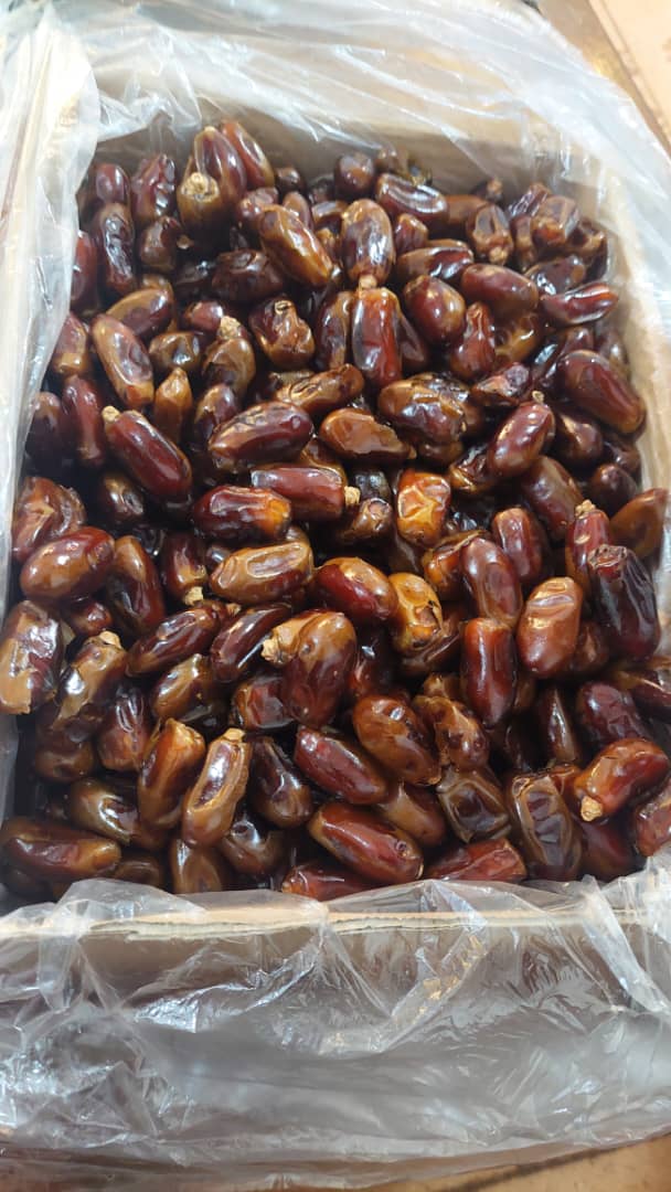 تصویر 3 از خرید بهترین خرمای استعمران صادراتی + طعم بی‌ نظیر و بسته‌ بندی حرفه‌ ای
