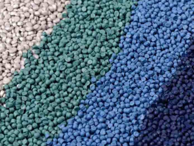 تصویر 4 از خرید گرانول pvc مخصوص دمپایی بیمارستانی + قیمت مستقیم