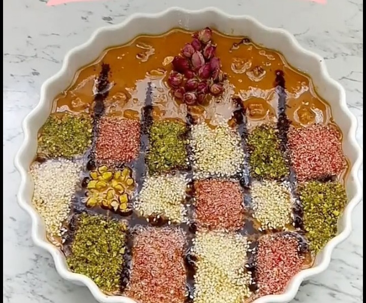 قیمت خرید رنگینک خرمای تزیین شده با انواع مغزها