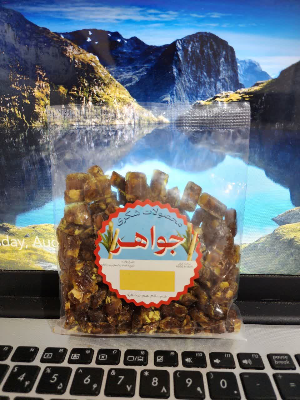 تصویر 2 از توزیع آبنبات تولید شده با شکر قهوه ای
