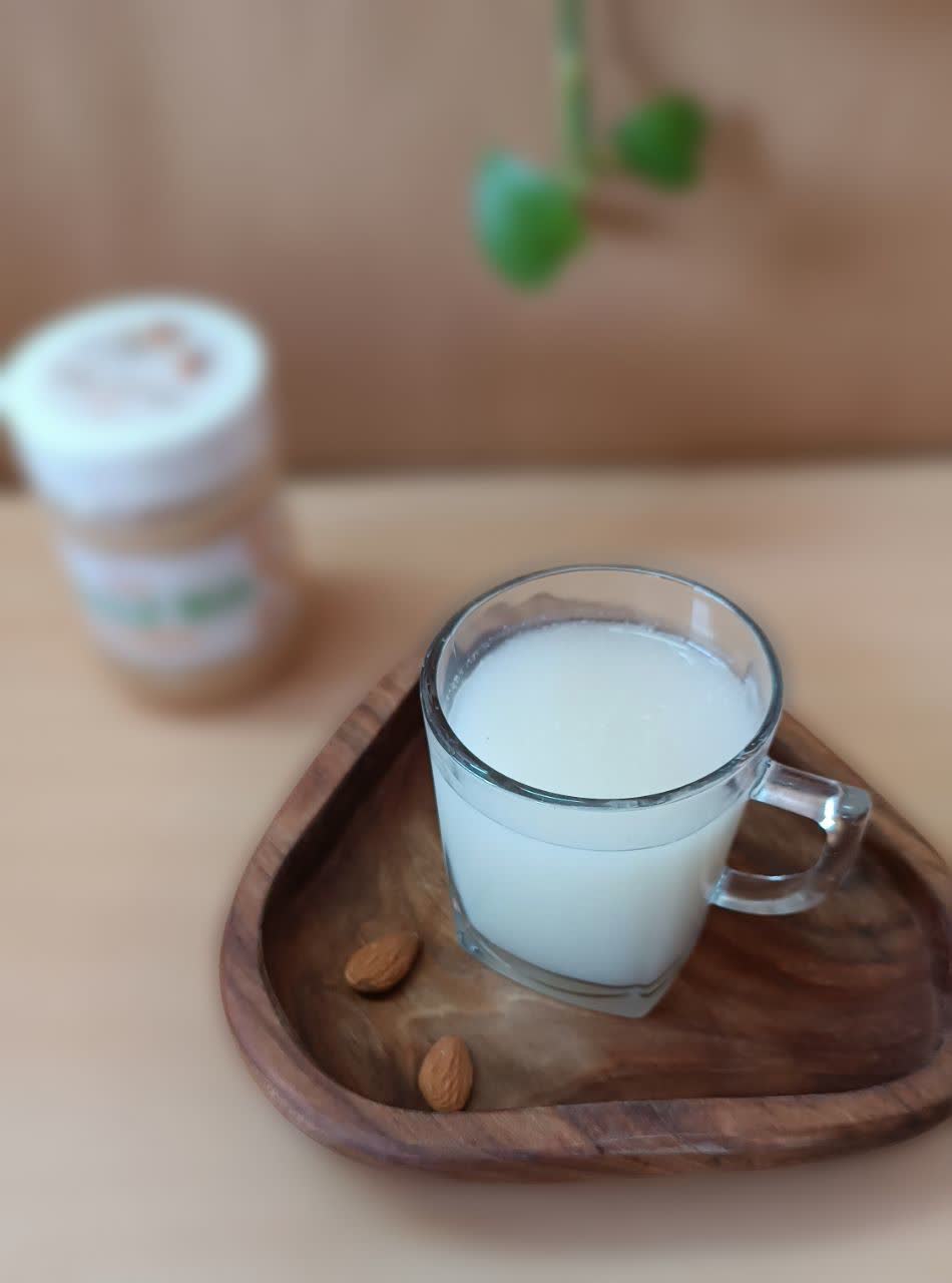 تصویر 3 از شیر بادام نیمه آماده عمده 400 گرمی