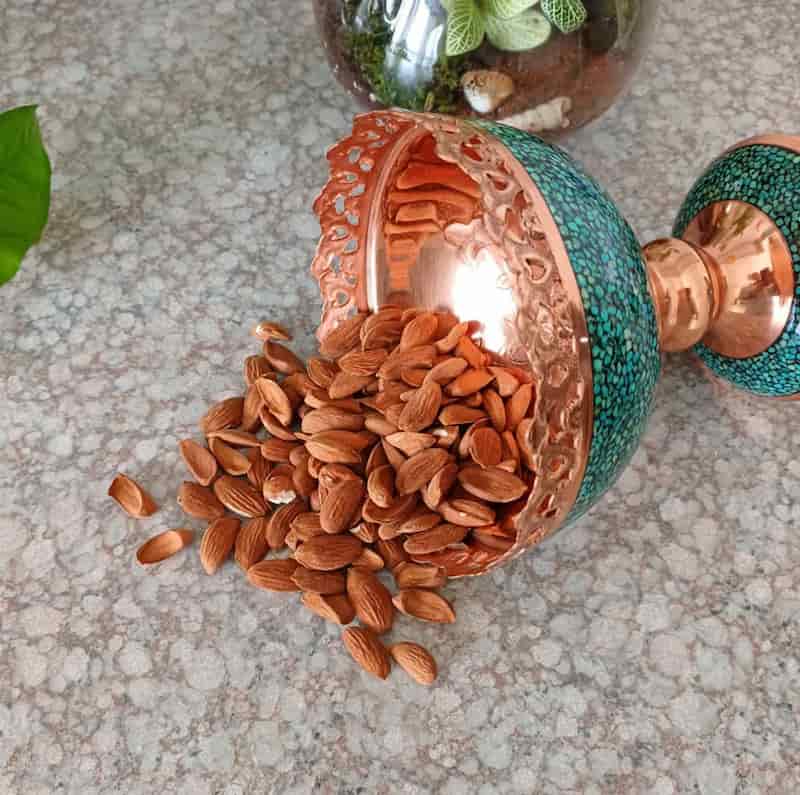 بادام درختی پوست کنده + قیمت رقابتی