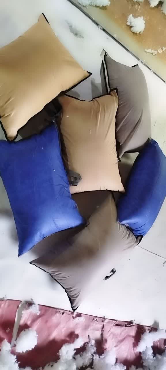 تصویر 1 از فروش بالش ایلغ توپی باقیمت استثنایی