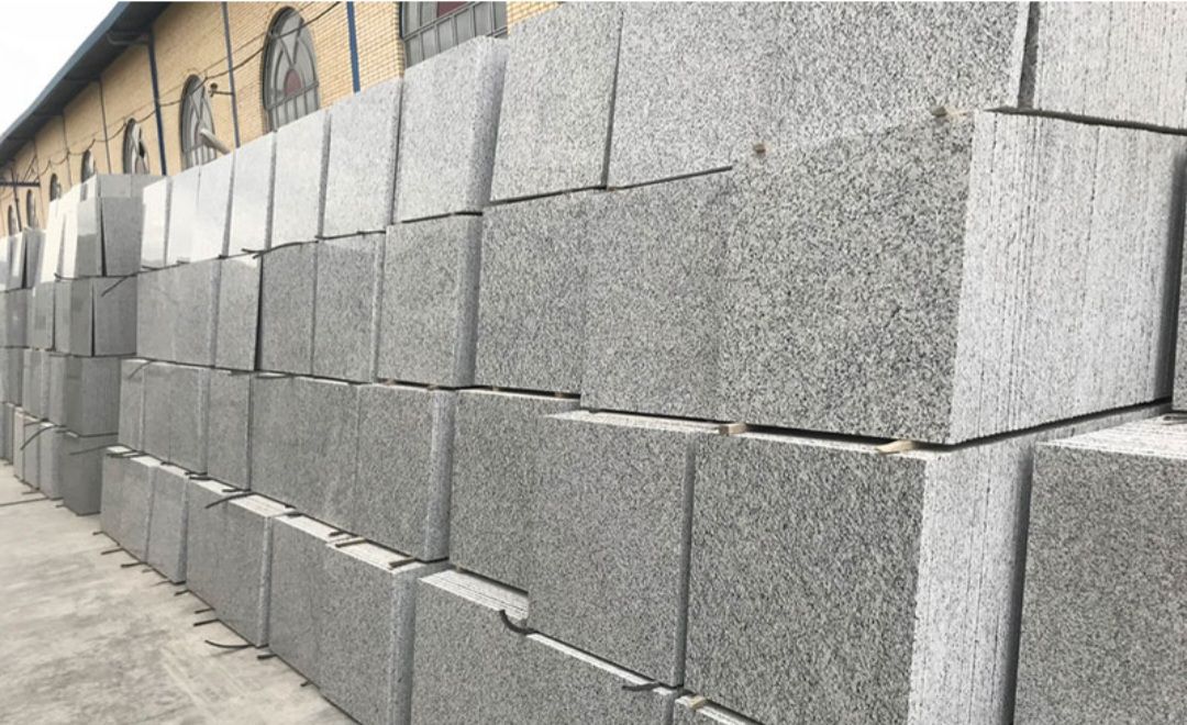 تصویر 2 از قیمت سنگ گرانیت فرشی سفید ابعاد ۴۰×۴۰ در اصفهان