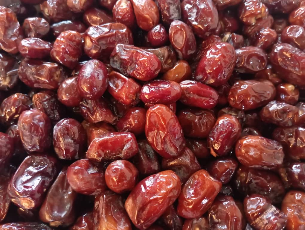 فروش عمده خرما کلوته روغن زده عنبر آباد برای صادرات