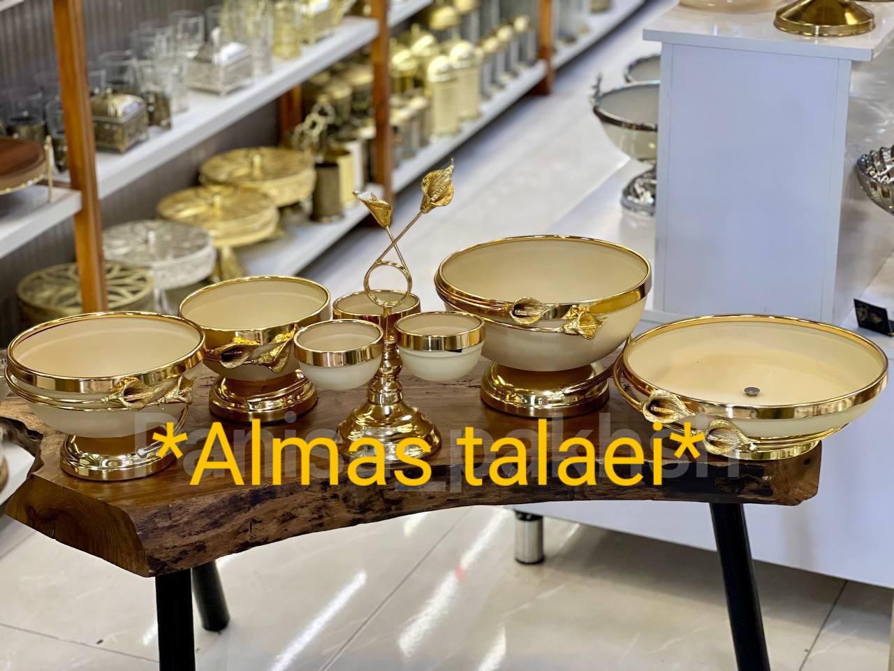 تصویر 1 از فروش سرویس جهیزیه ۵ تکه زنبق گل بزرگ + قیمت عالی