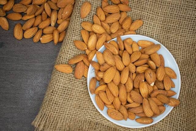 تصویر 2 از خرید عمده مغز بادام برای فروشگاه ها +شرایط ویژه
