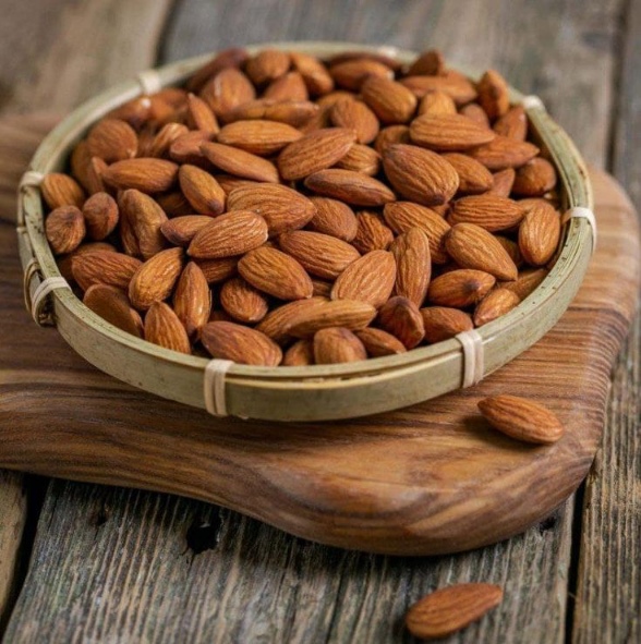 تصویر 3 از فروش بادام تازه با ارسال به سراسر کشور