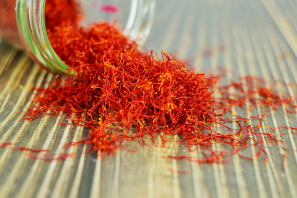 تصویر 5 از قیمت خرید زعفران نگین مرغوب + فروش ویژه