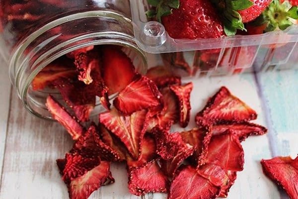 تصویر 5 از قیمت خرید توت فرنگی خشک عمده به صرفه و ارزان