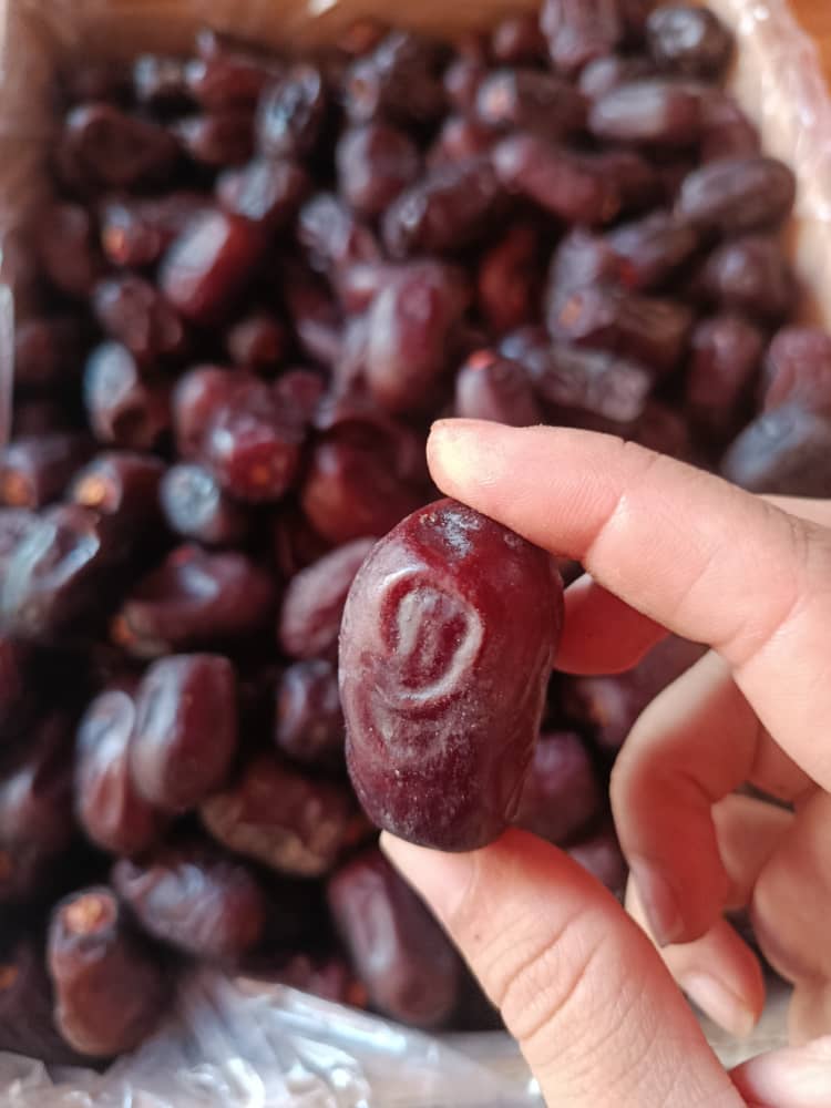خرما کلوته درجه یک طعم غنی و طبیعی