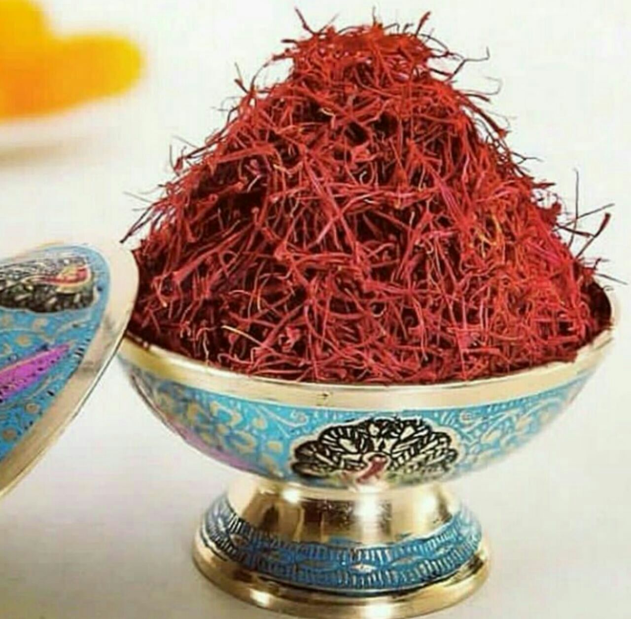 زعفران پوشال اعلا مناسب دم‌ کردن و دسر