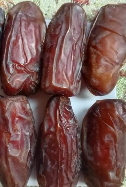 تصویر 1 از فروش عمده قیمت مناسب خرما مجول تازه برداشت ارزان 1404