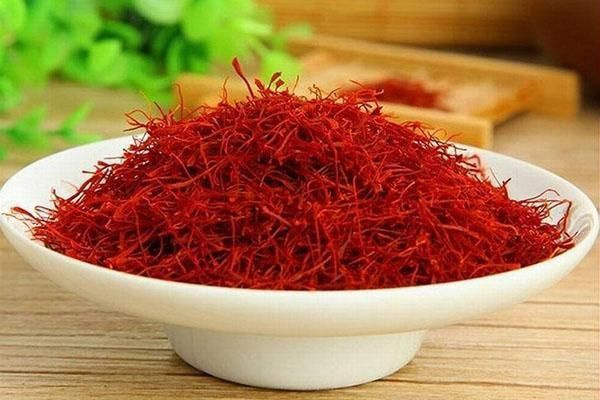خرید عمده زعفران اتویی سر فصلی قلم‌ دار + قیمت مناسب