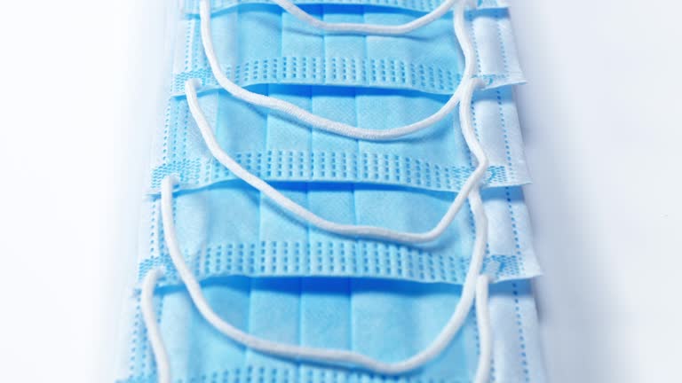 تصویر 5 از خرید ماسک یکبار مصرف پزشکی عمده + قیمت عالی باکیفیت