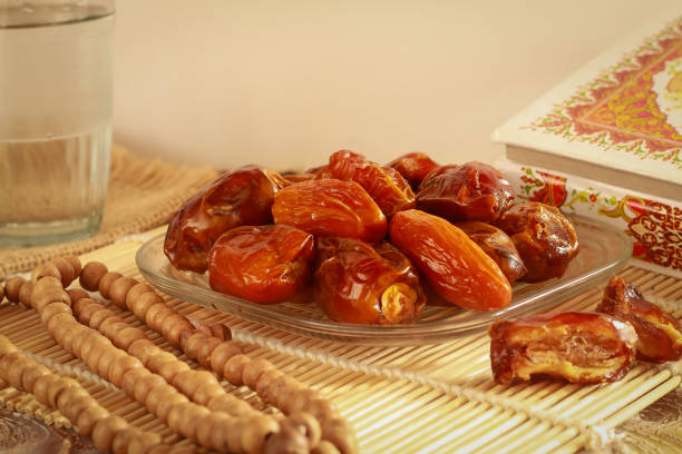 تصویر 5 از قیمت خرما زاهدی صادراتی بوشهر با کیفیت ارزان + خرید عمده