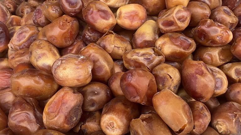 تصویر 4 از راهنمای خرید خرما زاهدی صادراتی فارس + قیمت عالی