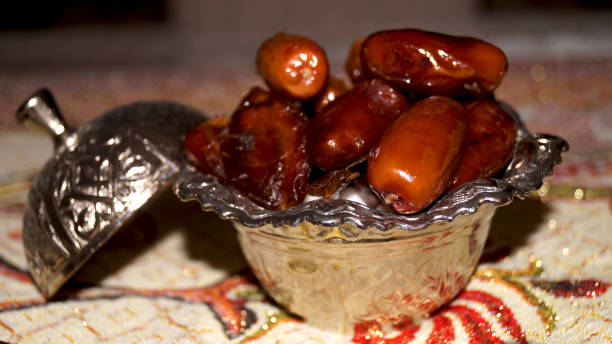 تصویر 5 از بهترین خرما زاهدی عسلی تازه فارس + قیمت خرید عالی
