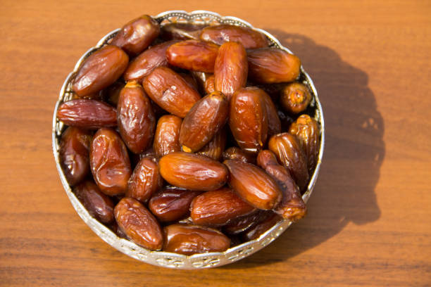 تصویر 1 از قیمت خرما زاهدی بوشهر + پخش تولیدی عمده کارخانه
