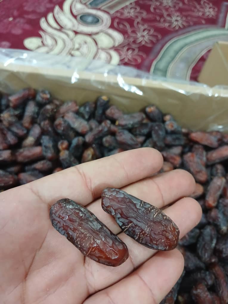 تصویر 1 از قیمت خرما پیارم صادراتی + فروش آنلاین