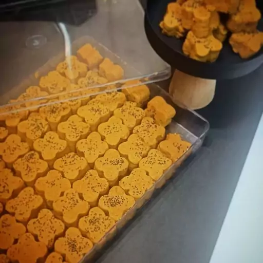 تصویر 1 از شیرینی قطاب یزد اراد برندینگ