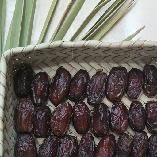 تصویر 1 از خرما مضافتی + قیمت مناسب