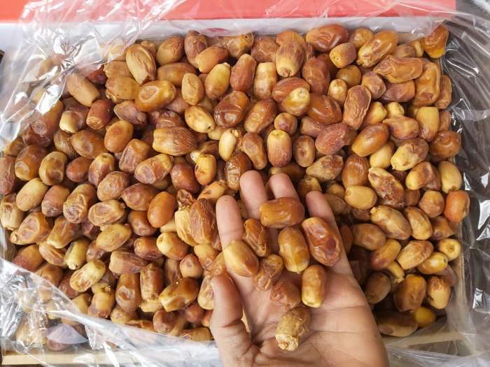 تصویر 2 از خرید انواع خرما زاهدی بهترین کیفیت عمده
