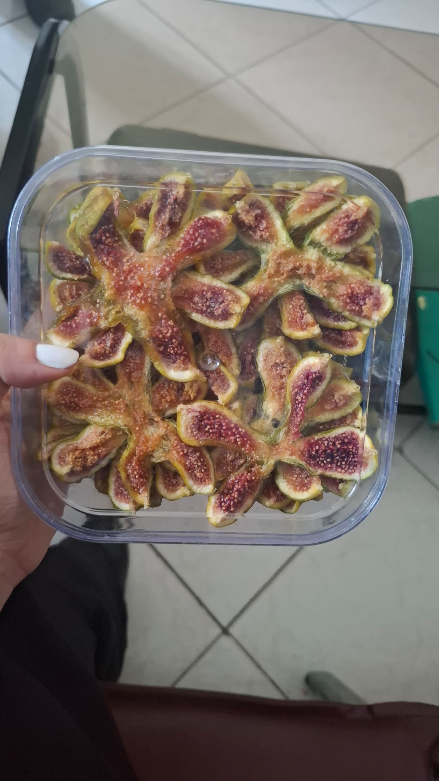 فروش استثنائی عمده و جزئی انجیر گل با برند کرشمه
