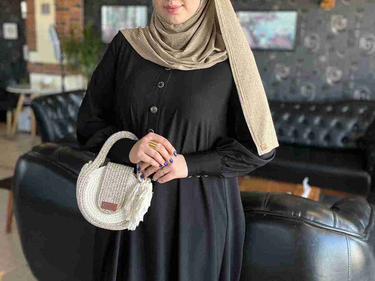 تصویر 3 از قیمت عبای مشکی ساده + خرید باور نکردنی