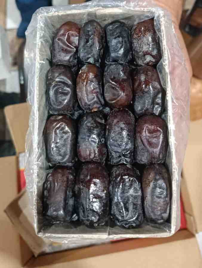 تصویر 1 از قیمت خرما‌ مضافتی صادراتی‌ عنبر‌آباد‌ + فروش‌ عمده