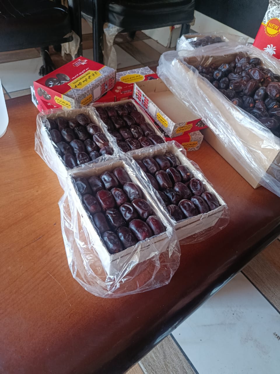 تصویر 1 از فروش خرمای مضافتی مرغوب عنبرآباد + فروش بی‌ واسطه