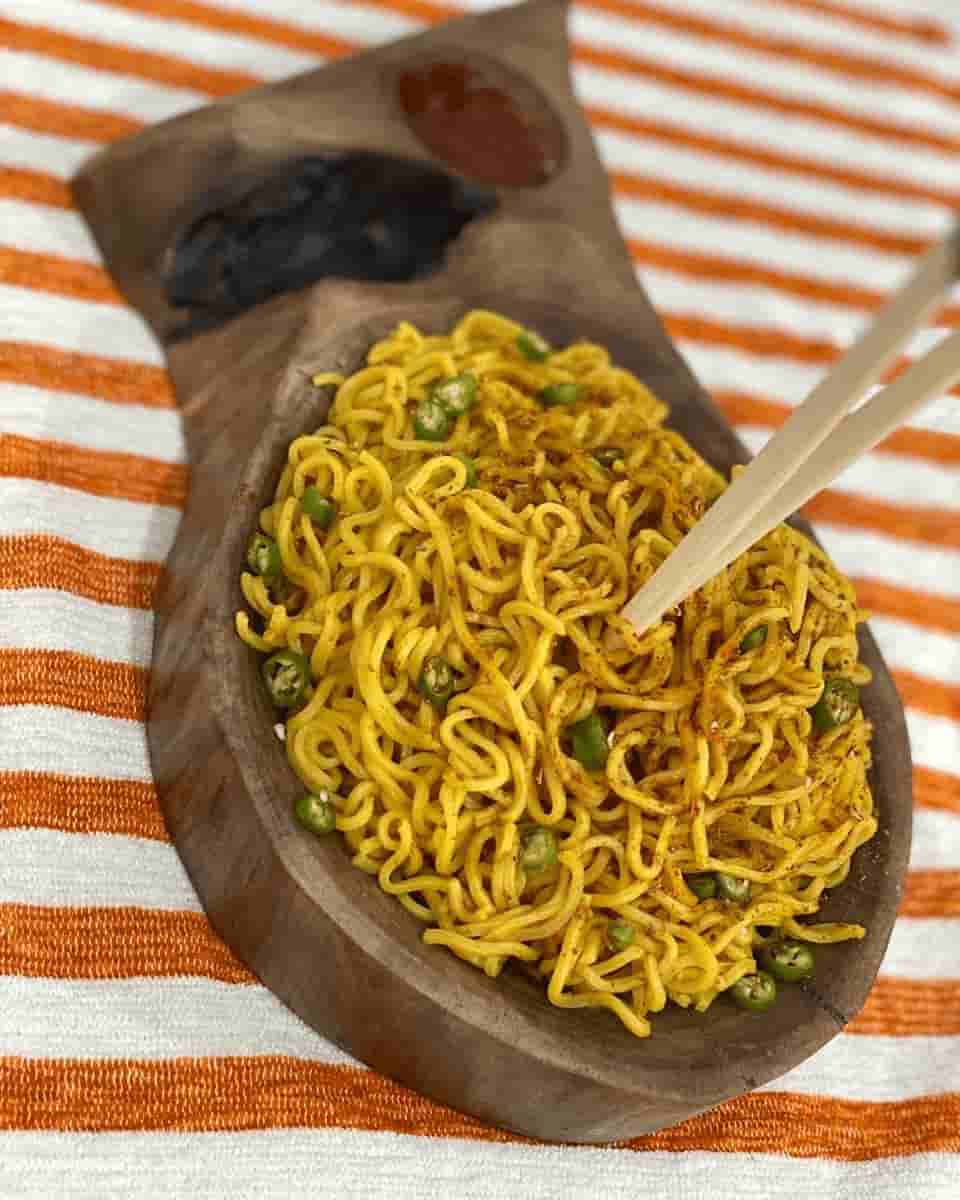تصویر 3 از خرید و قیمت نودل گوشت؛ ترکیبی از راحتی و لذت در هر لقمه 75 گرمی + فروش عمده