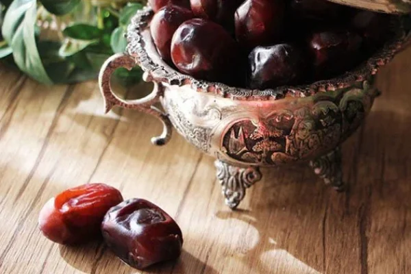 تصویر 4 از قیمت خرید خرمای سیاه + فروش ویژه