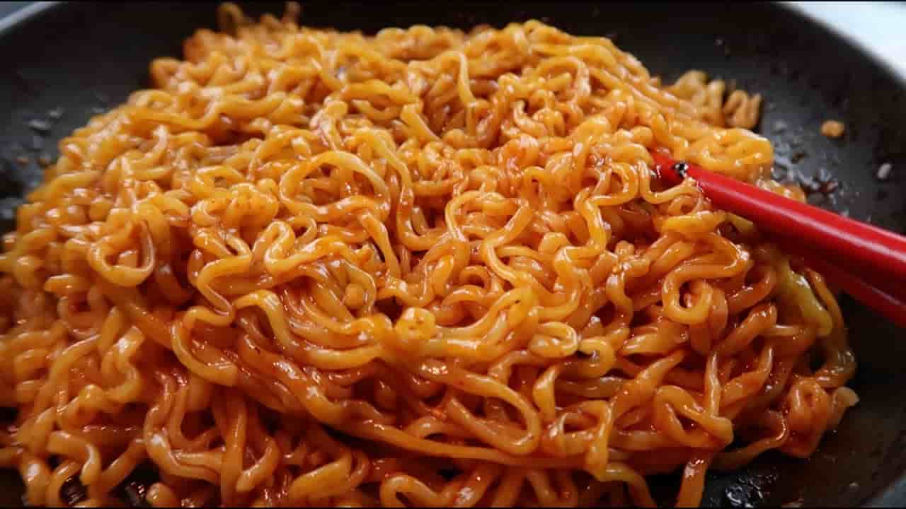 تصویر 2 از خرید و قیمت نودل با طعم سس گوجه تند +فروش صادراتی