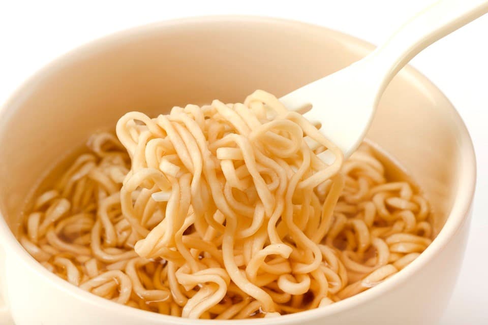 تصویر 3 از خرید و قیمت نودل مرغ و گوشت پنیری + فروش عمده