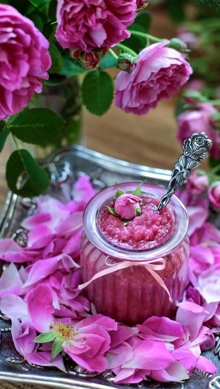 تصویر 1 از قیمت خرید مربا گل سرخ آیش ۶۵۰ گرمی + فروش ویژه