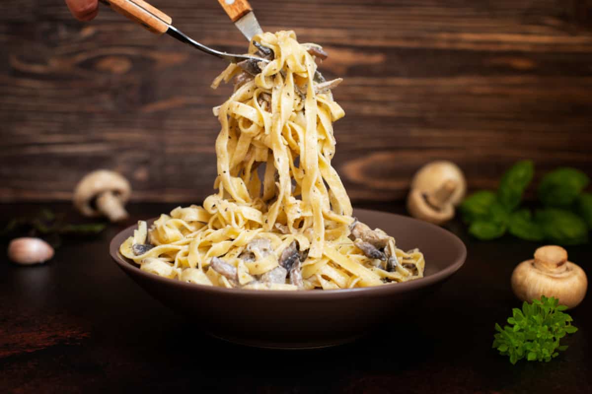 تصویر 2 از قیمت نودل مرغ و قارچ + فروش ویژه