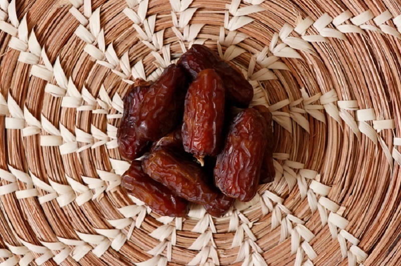خرید مستقیم خرمای پیارم حاجی‌ آباد از باغدار + قیمت استثنایی