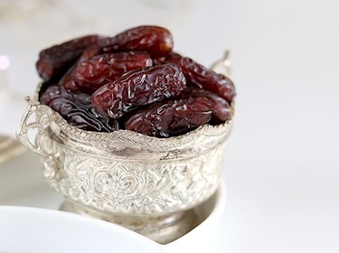 تصویر 4 از مرکز خرید تامین خرمای پیارم حاجی‌ آباد کیفیت صادراتی تضمین‌ شده