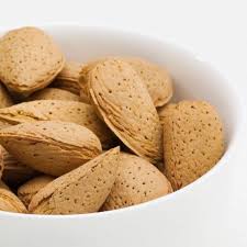 تصویر 1 از فروش ویژه بادام درختی تازه با بسته بندی استاندارد + ارسال فوری به سراسر کشور