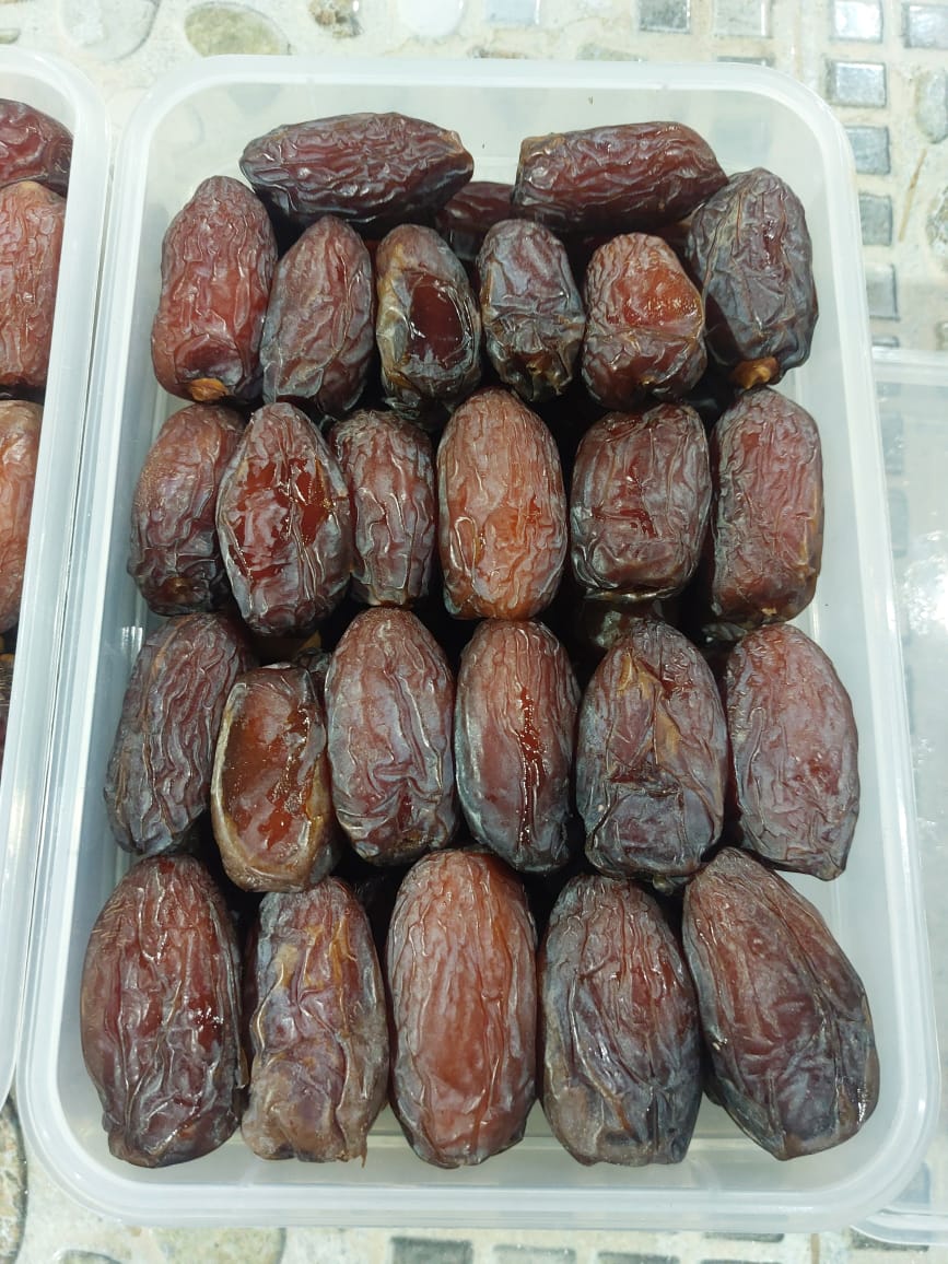 تصویر 3 از قیمت خرما پیارم حاجی آباد درجه یک