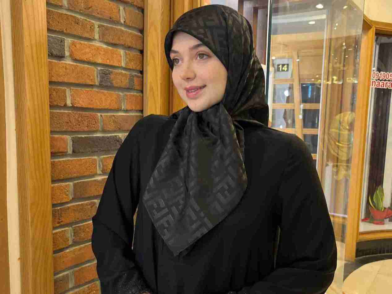 تصویر 3 از قیمت روسری ساتن قواره ۱۰۰ + خرید باور نکردنی