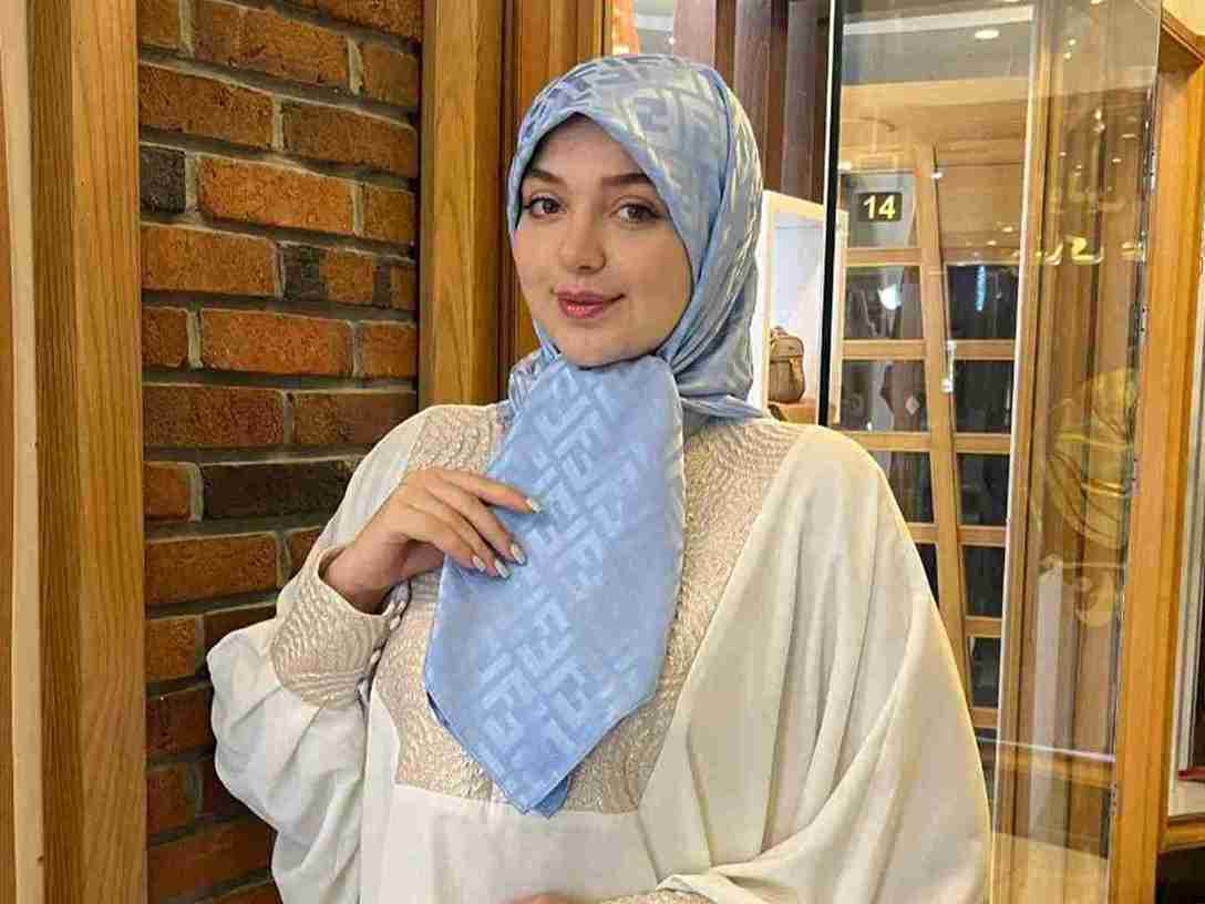 تصویر 5 از قیمت روسری ساتن قواره ۱۰۰ + خرید باور نکردنی