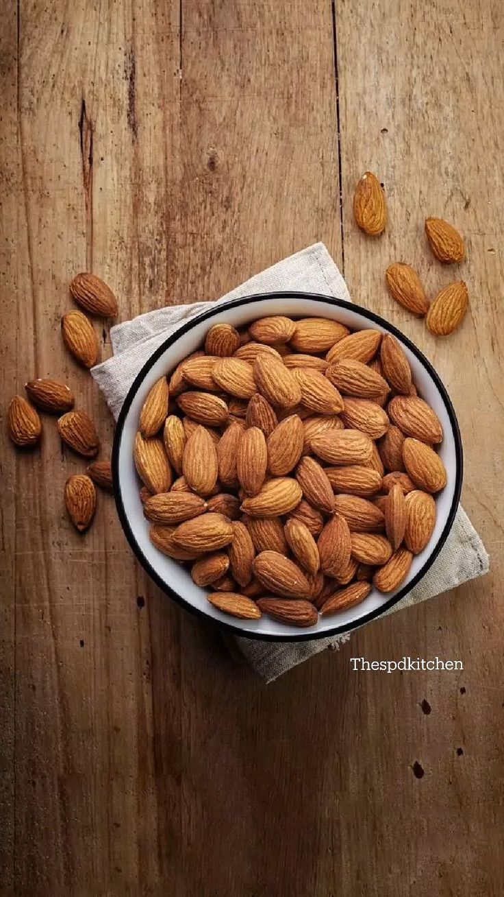 تصویر 2 از فروش استثنایی بادام مامایی شهرکرد با قیمت مناسب ویژه خریداران عمده