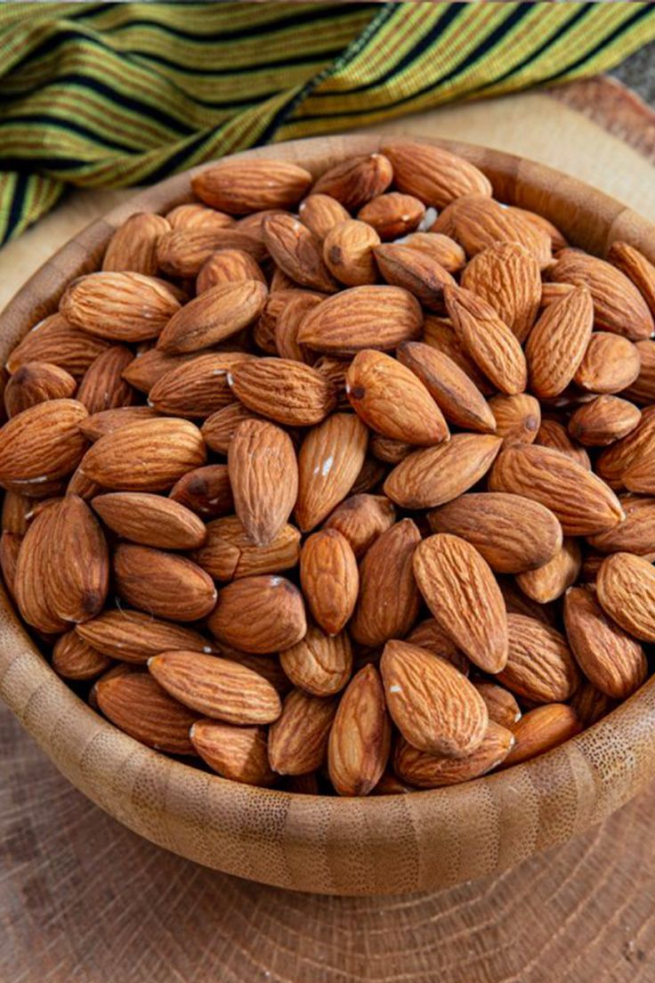 تصویر 1 از فروش استثنایی بادام مامایی شهرکرد با قیمت مناسب ویژه خریداران عمده