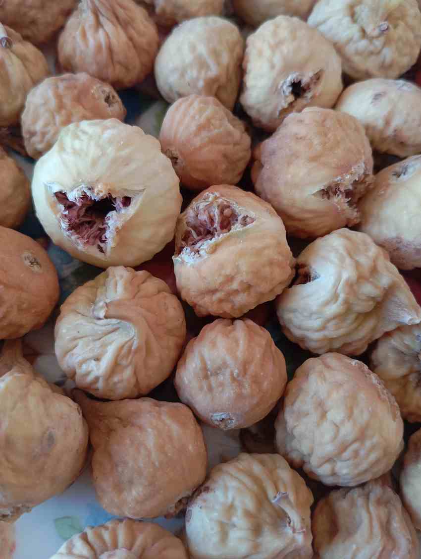 تصویر 2 از بهترین انجیر خشک پرک درشت + قیمت خرید عالی