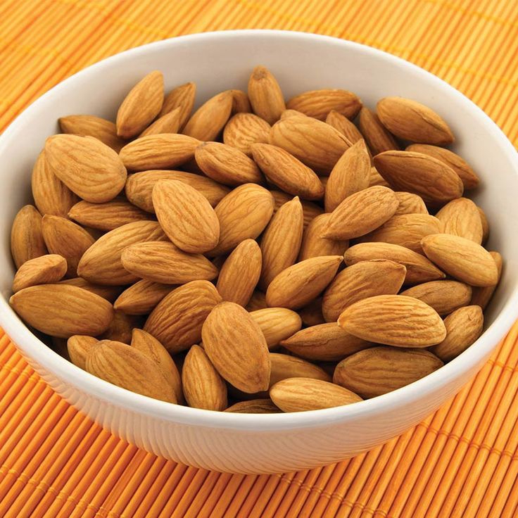 تصویر 1 از فروش بادام درختی با بسته‌ بندی سفارشی از باغات فارس
