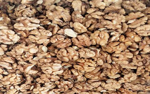 تصویر 1 از قیمت خرید گردو فسنجانی + فروش ویژه